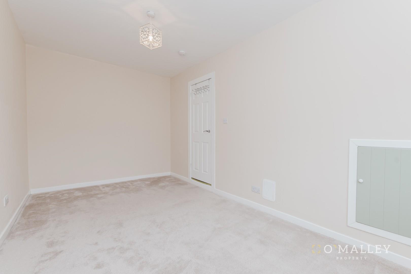 Bedroom 2 (2)